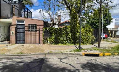 VENTA CASA 3 AMB JARDIN COCHERA VILLA ADELINA