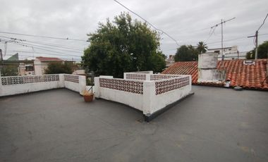 VENTA Casa 4 Amb, cochera y terraza. Villa Adelina