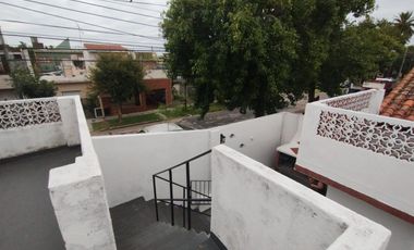 VENTA Casa 4 Amb, cochera y terraza. Villa Adelina