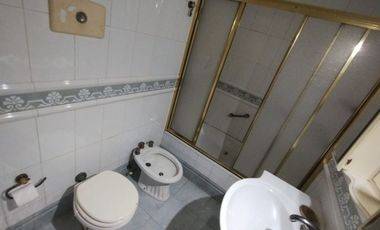 VENTA Casa 4 Amb, cochera y terraza. Villa Adelina