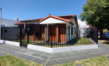 VENTA Casa 4 Amb, cochera y terraza. Villa Adelina