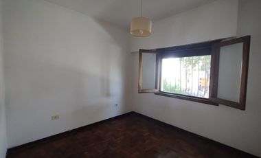 VENTA Casa 4 Amb, cochera y terraza. Villa Adelina