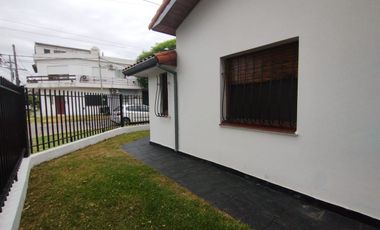 VENTA Casa 4 Amb, cochera y terraza. Villa Adelina