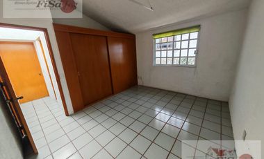 CASA EN RENTA SAN SERAFIN