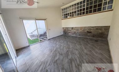 CASA EN RENTA SAN SERAFIN