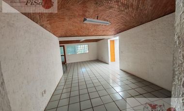 CASA EN RENTA SAN SERAFIN