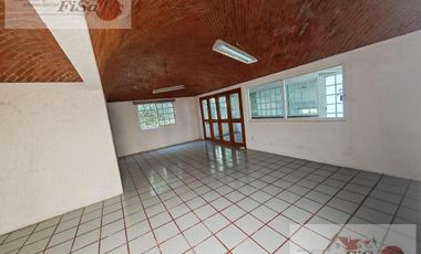 CASA EN RENTA SAN SERAFIN