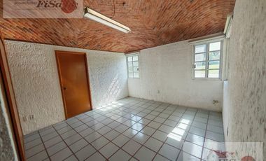 CASA EN RENTA SAN SERAFIN