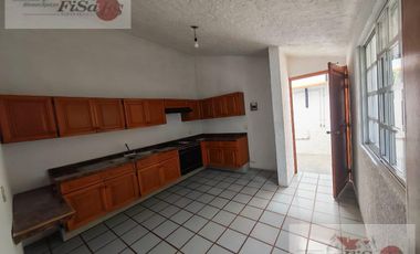 CASA EN RENTA SAN SERAFIN