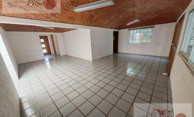 CASA EN RENTA SAN SERAFIN