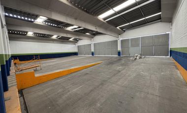 Renta de bodega industrial en Tlalnepantla 2,500 m².