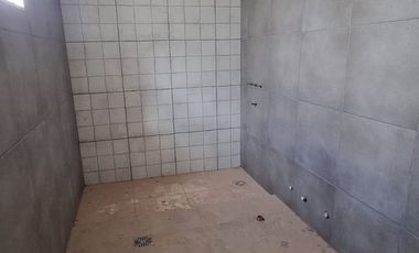 DEPARTAMENTO DE 2 DORMITORIOS CON COCHERA Y PATIO