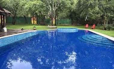 IMPRESIONANTE QUINTA EN RENTA TEMPORAL CON ALBERCA Y CAPACIDAD 18 PERSONAS!!!!