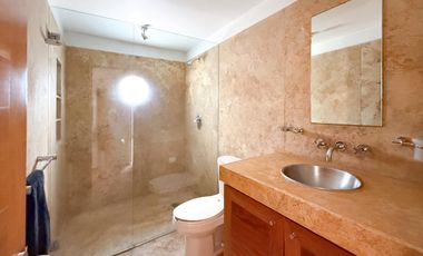 CASA EN CONDOMINIO EN RENTA O VENTA EN HACIENDA DE SANTA FE BERNARDO QUINTANA