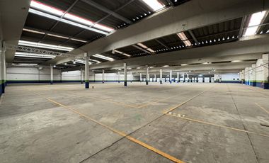 Bodega en renta en Tlalnepantla de 11,992 m².