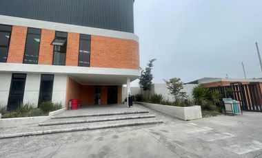 Renta de bodega de 6,561 m² en Toluca