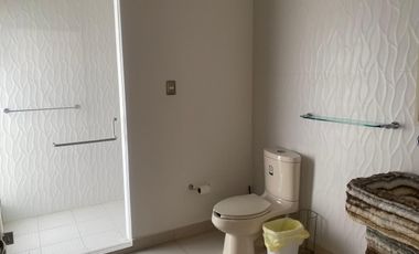 Fracc. El Estero, Casa en RENTA amueblada con ALBERCA, MUELLE Y ACCCESO A CANAL