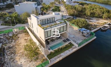 Casa En Venta En Puerto Cancún