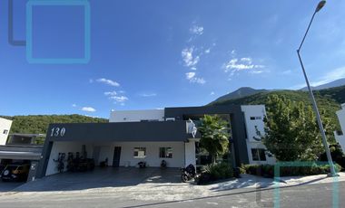 CASA EN VENTA SIERRA ALTA ZONA CARRETERA NACIONAL MONTERREY