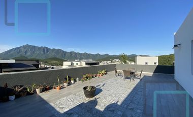 CASA EN VENTA SIERRA ALTA ZONA CARRETERA NACIONAL MONTERREY