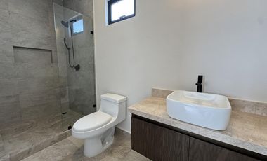 CASA CON ROOF TOP EN VENTA EN LOMAS DE LA RIOJA