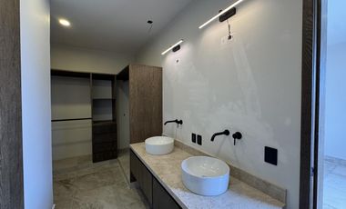 CASA CON ROOF TOP EN VENTA EN LOMAS DE LA RIOJA