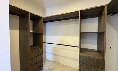 CASA CON ROOF TOP EN VENTA EN LOMAS DE LA RIOJA