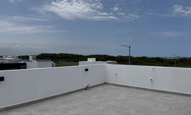 CASA CON ROOF TOP EN VENTA EN LOMAS DE LA RIOJA