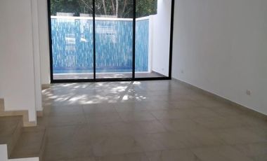 Casa residencial en Aqua Cumbres en av huayacan, Cancun