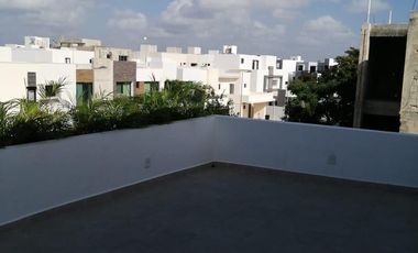 Casa residencial en Aqua Cumbres en av huayacan, Cancun