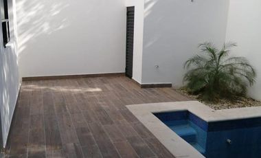 Casa residencial en Aqua Cumbres en av huayacan, Cancun