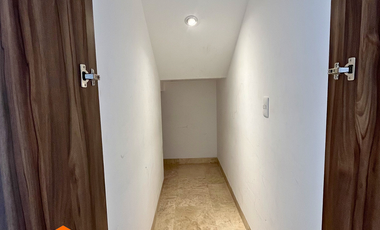 Casa en venta Lomas de juriquilla 4 recámaras + cuarto de servicio