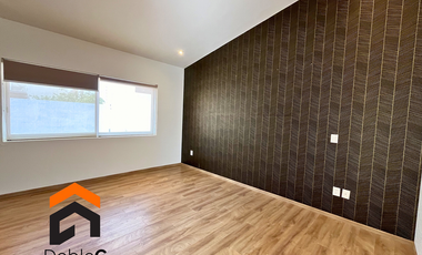 Casa en venta Lomas de juriquilla 4 recámaras + cuarto de servicio