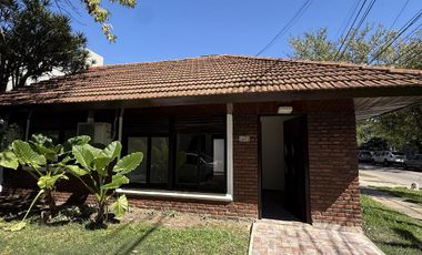 casa refaccionada 3 amb 2 baños patio cochera terraza