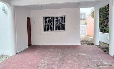 CASA EN VENTA EN RESIDENCIAL DEL LAGO, CIUDAD DEL CARMEN, CAMPECHE