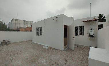 CASA EN VENTA EN RESIDENCIAL DEL LAGO, CIUDAD DEL CARMEN, CAMPECHE