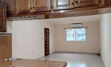 CASA EN VENTA EN RESIDENCIAL DEL LAGO, CIUDAD DEL CARMEN, CAMPECHE