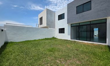 Casa en VENTA Lomas de la Rioja Con Gran Jardín