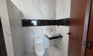 Casa en VENTA Lomas de la Rioja Con Gran Jardín