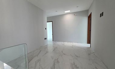 Casa en VENTA Lomas de la Rioja Con Gran Jardín