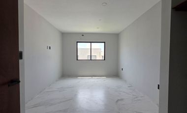 Casa en VENTA Lomas de la Rioja Con Gran Jardín