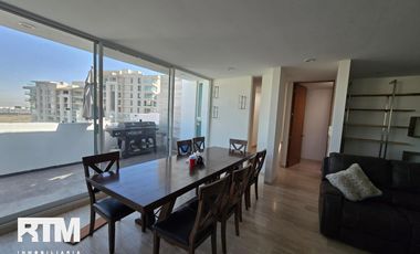 SE RENTA CASA EN CLUB DE GOLF, LA LOMA