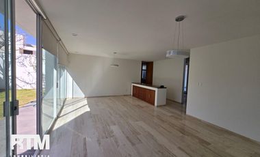 SE RENTA CASA EN CLUB DE GOLF, LA LOMA