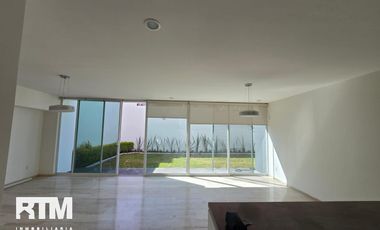 SE RENTA CASA EN CLUB DE GOLF, LA LOMA