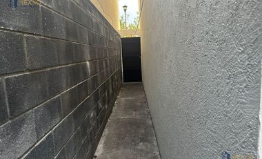 Casa en RENTA Amueblada O VENTA en Fraccionamiento Cumbres del Lago