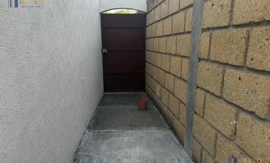 Casa en RENTA Amueblada O VENTA en Fraccionamiento Cumbres del Lago