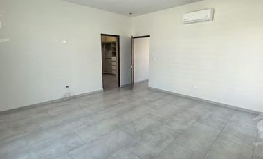 Casa en Renta en Privanzas del Campestre con Rec Planta Baja