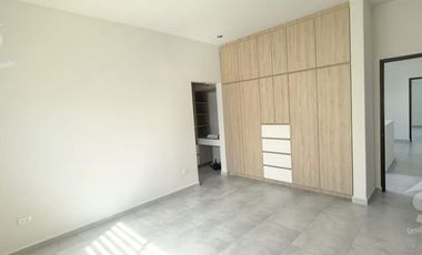 Casa en Renta en Privanzas del Campestre con Rec Planta Baja