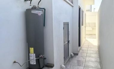 Casa en Renta en Privanzas del Campestre con Rec Planta Baja