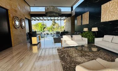 Departamento en RENTA Torre Nebra | 240 m² | Zona Dorada León | 3 Recámaras | Terraza I 3 ESTAC.